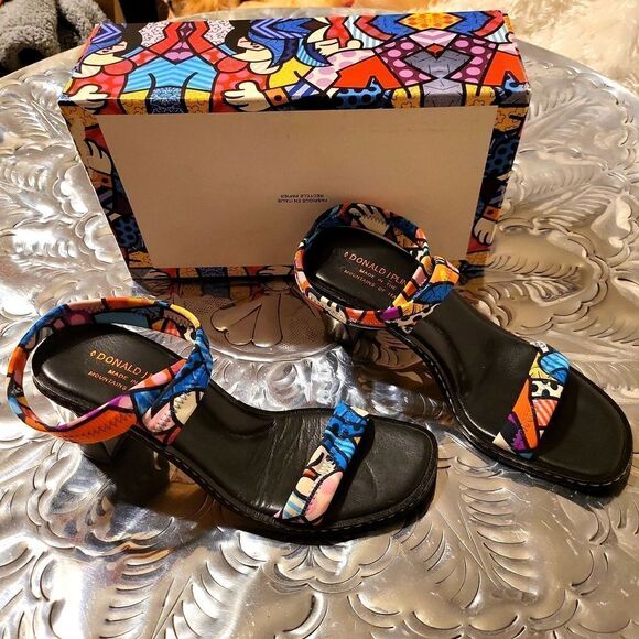 Donald j pliner  made in the mountains of Italy, salsa elastic! - Picture 2 of 7